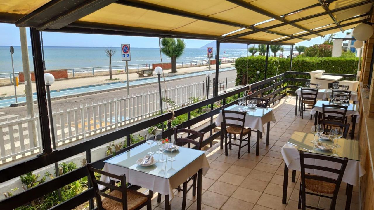 Piccolo Hotel Terracina Bagian luar foto