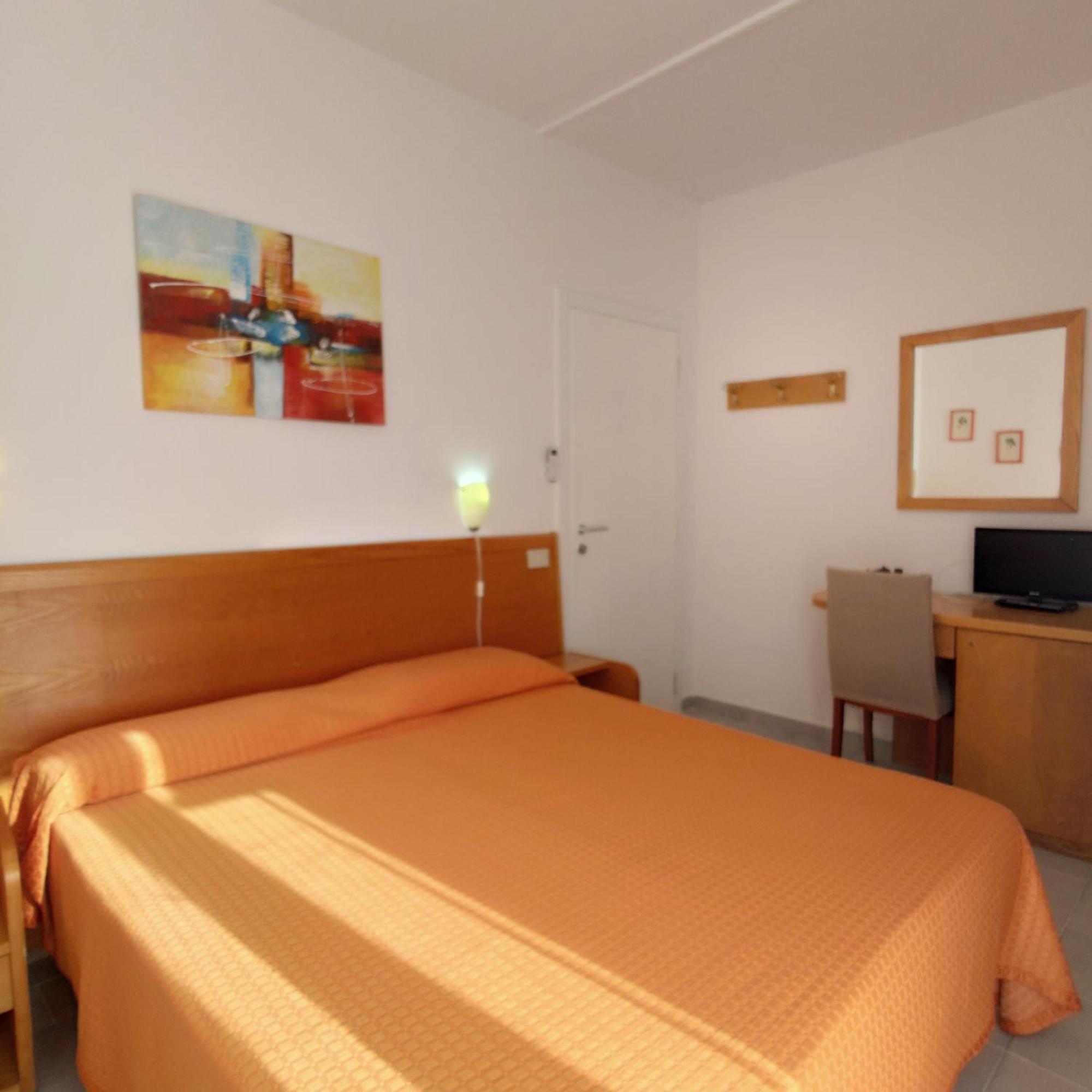 Piccolo Hotel Terracina Bagian luar foto
