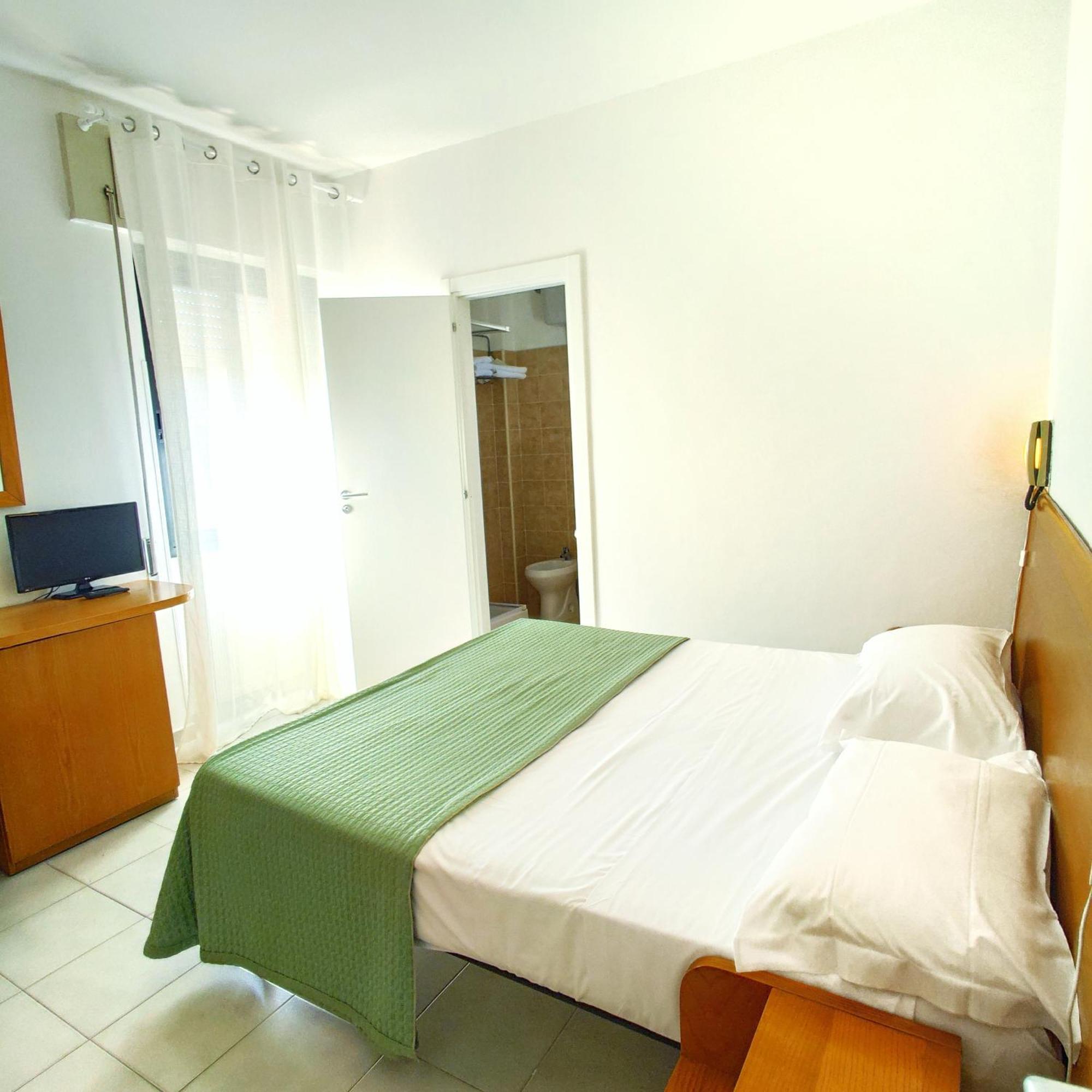 Piccolo Hotel Terracina Bagian luar foto