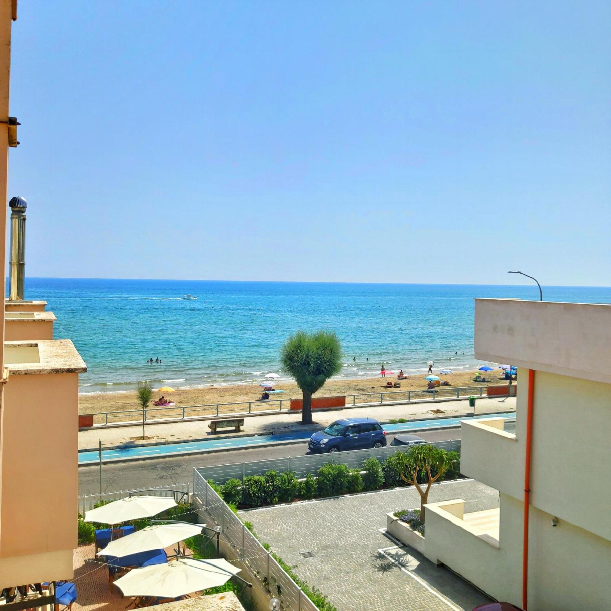 Piccolo Hotel Terracina Bagian luar foto