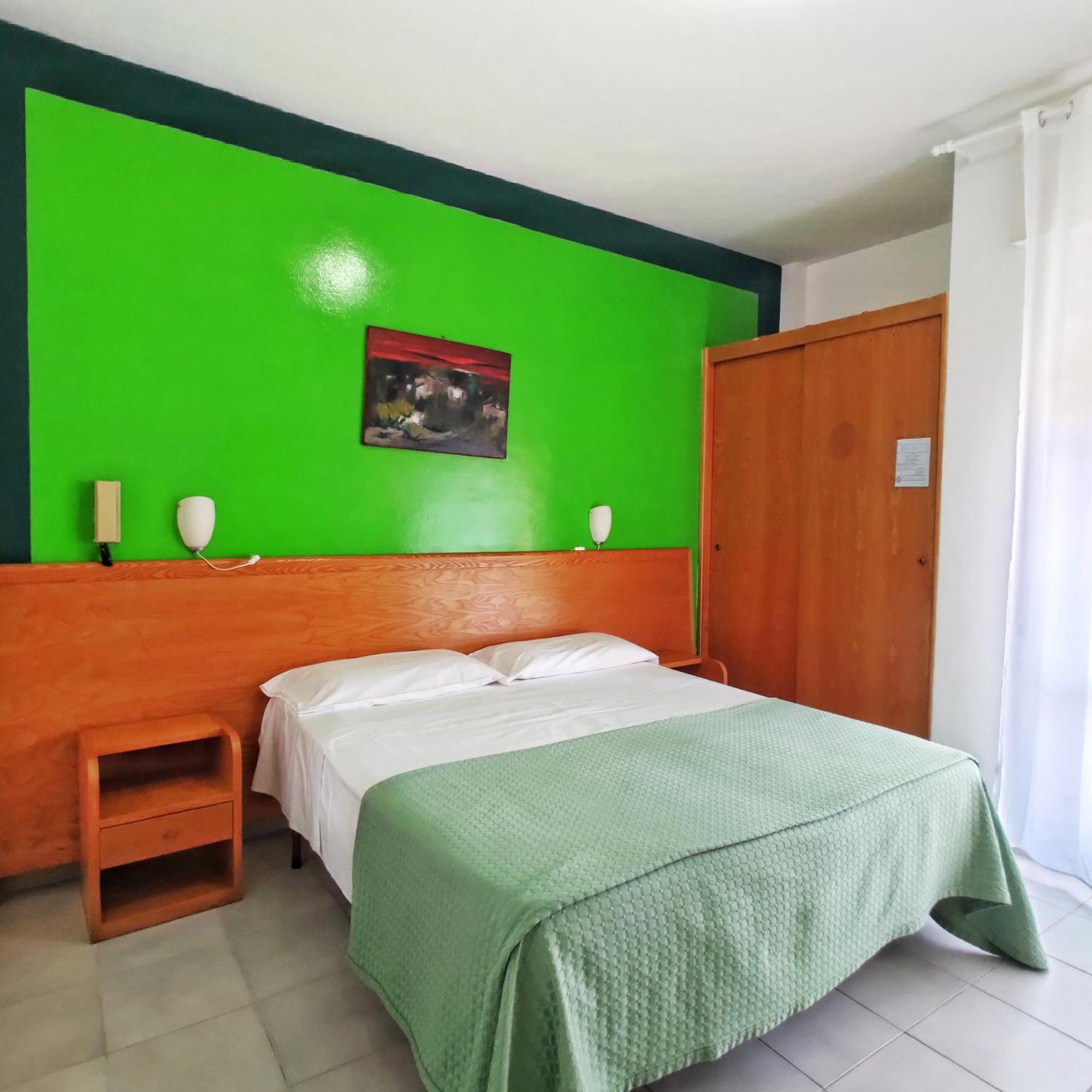 Piccolo Hotel Terracina Bagian luar foto