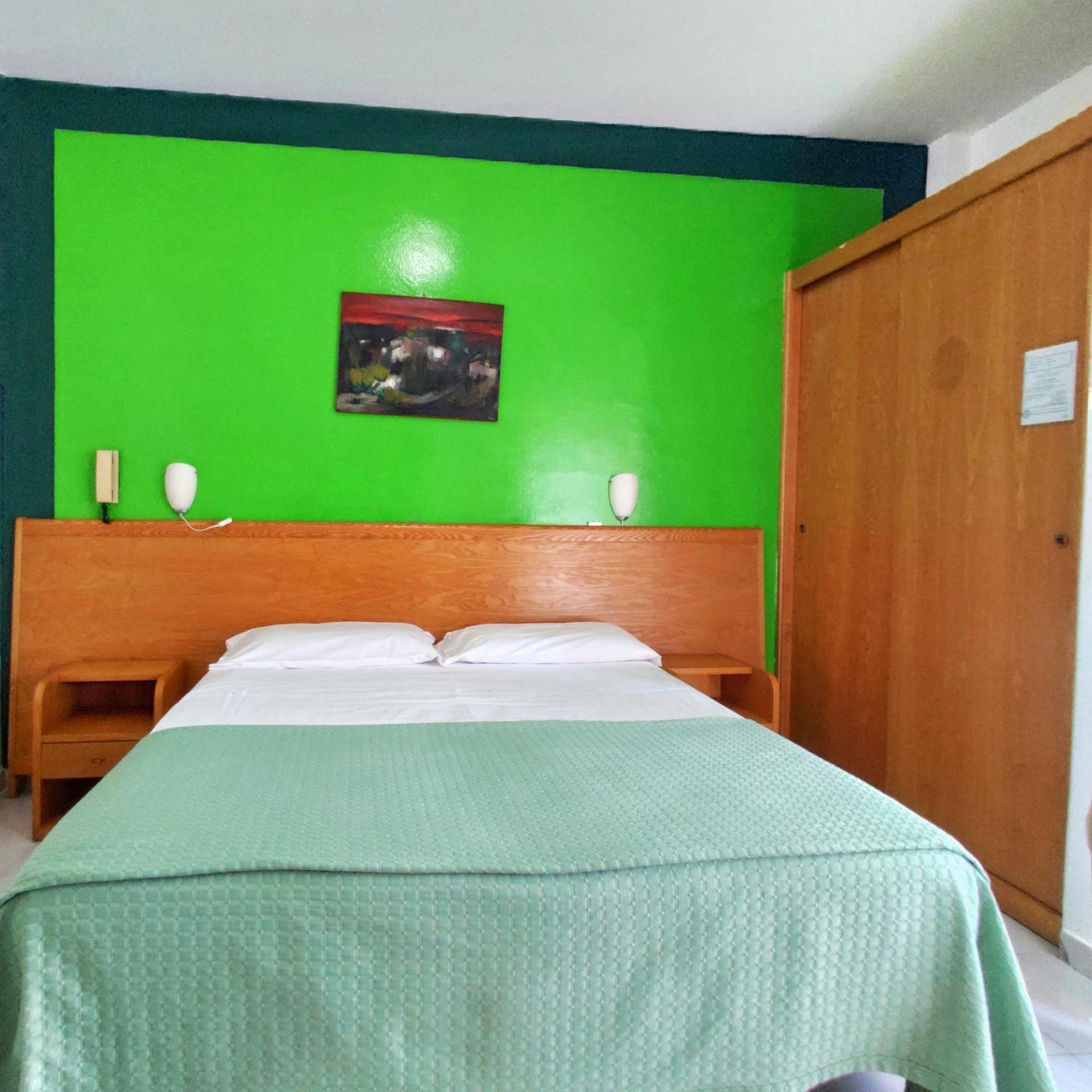 Piccolo Hotel Terracina Bagian luar foto
