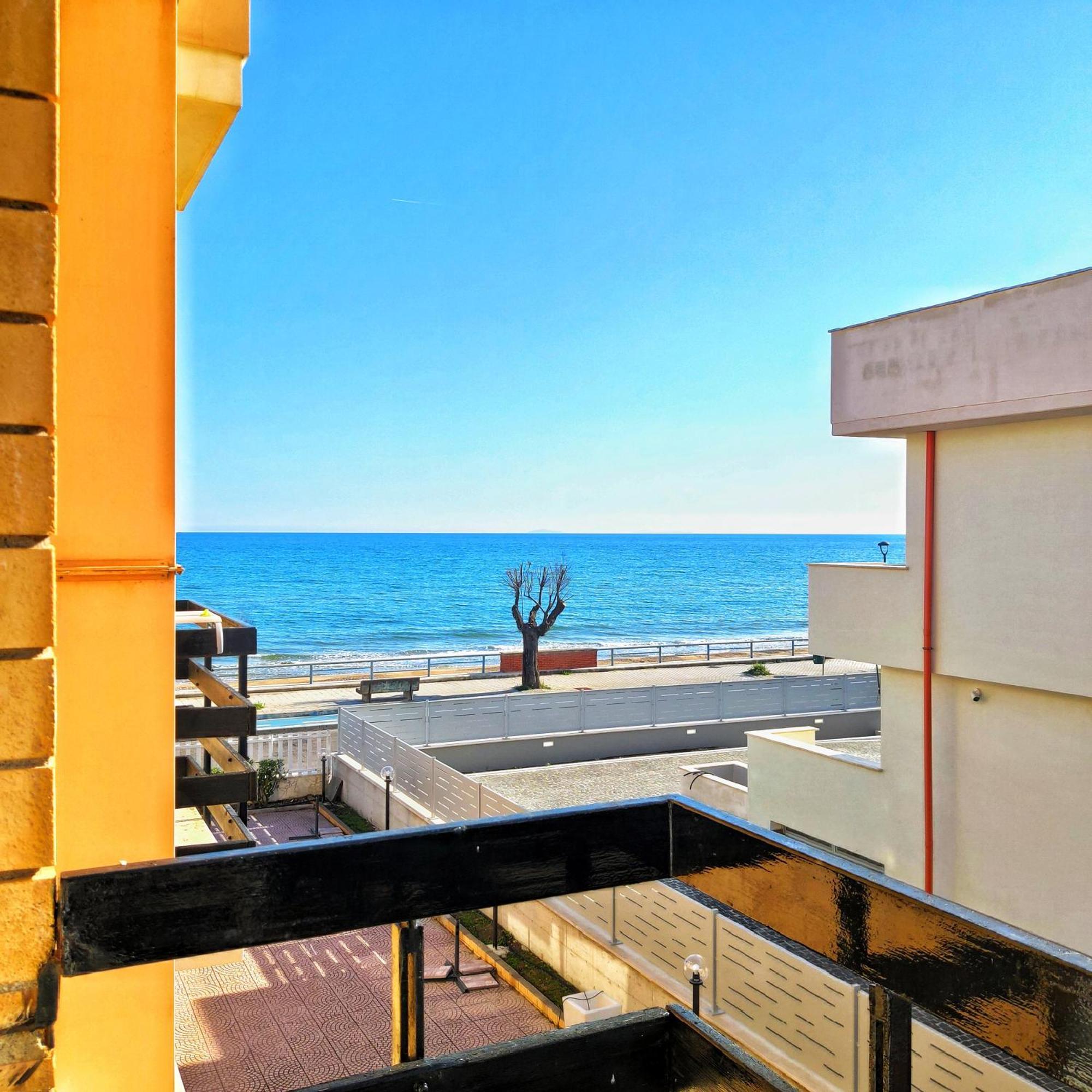 Piccolo Hotel Terracina Bagian luar foto