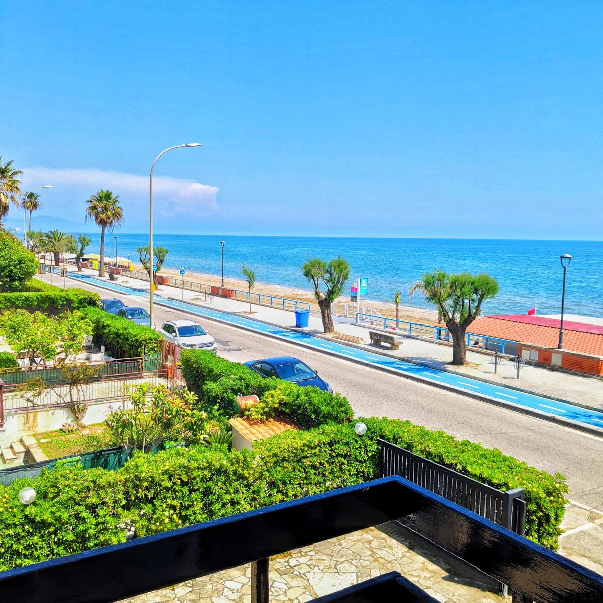 Piccolo Hotel Terracina Bagian luar foto