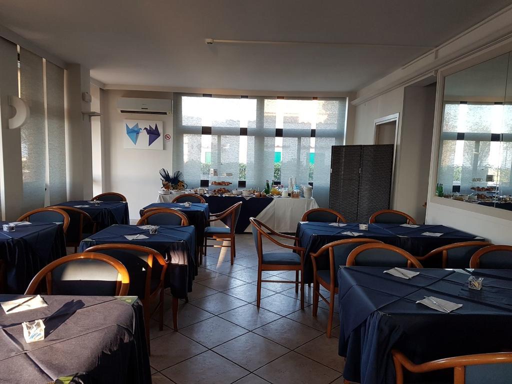 Piccolo Hotel Terracina Bagian luar foto