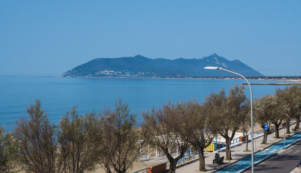 Piccolo Hotel Terracina Bagian luar foto