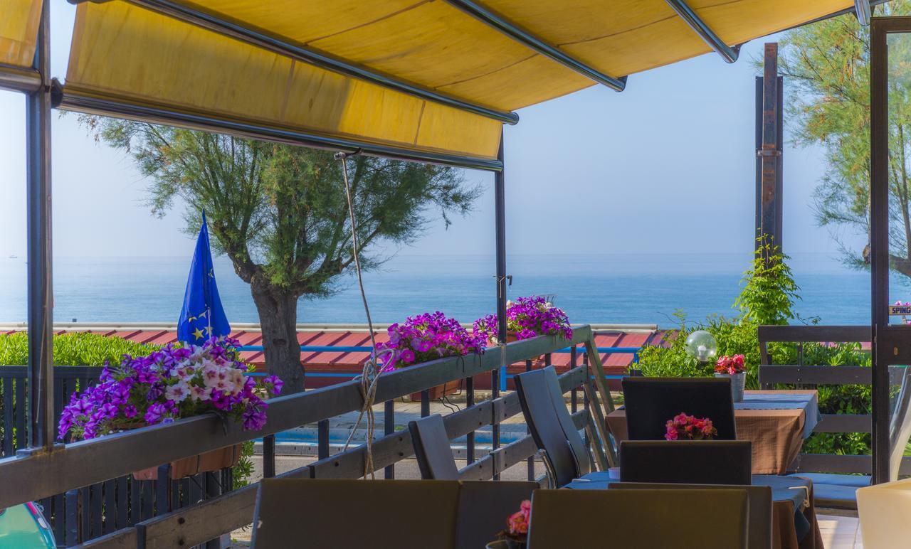 Piccolo Hotel Terracina Bagian luar foto