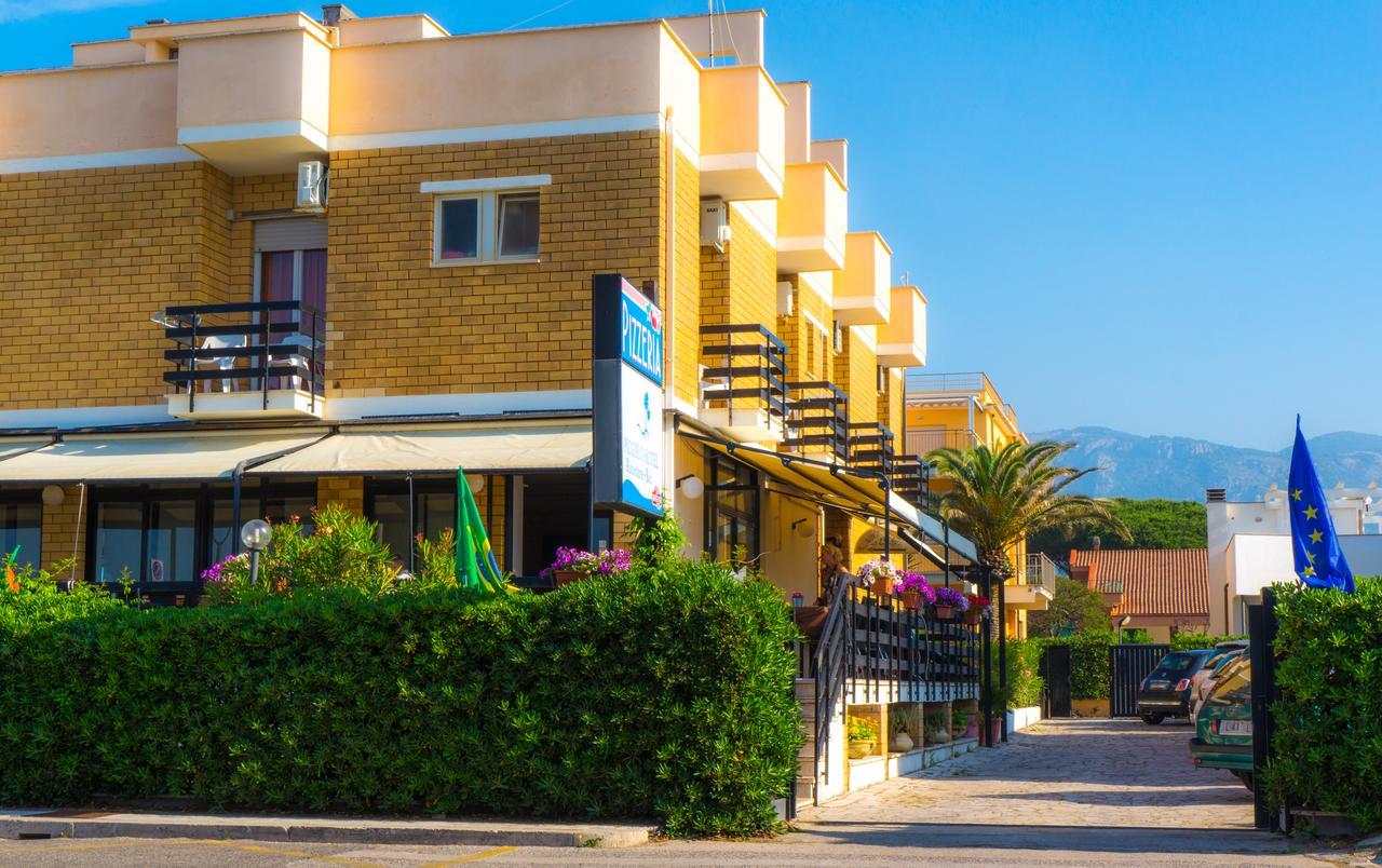 Piccolo Hotel Terracina Bagian luar foto